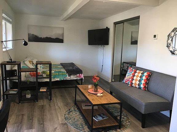3rd image of 2414 N Alvarado St #A