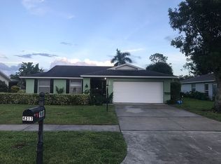 4317 Beechwood Lake Dr, Naples, FL 34112