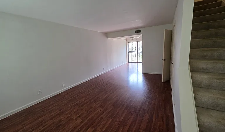1896 Poplar Woods Cir E #1-3 — Photo 5
