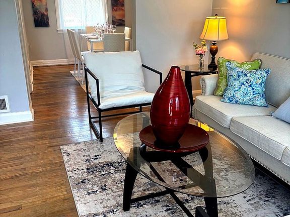 3rd image of 4807 Cordelia Ave