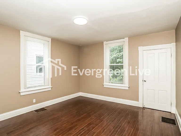 7612 Elizabeth St — Photo 6