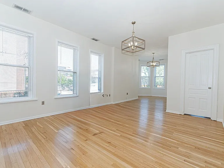 1024 N Western Ave #2 — Photo 4