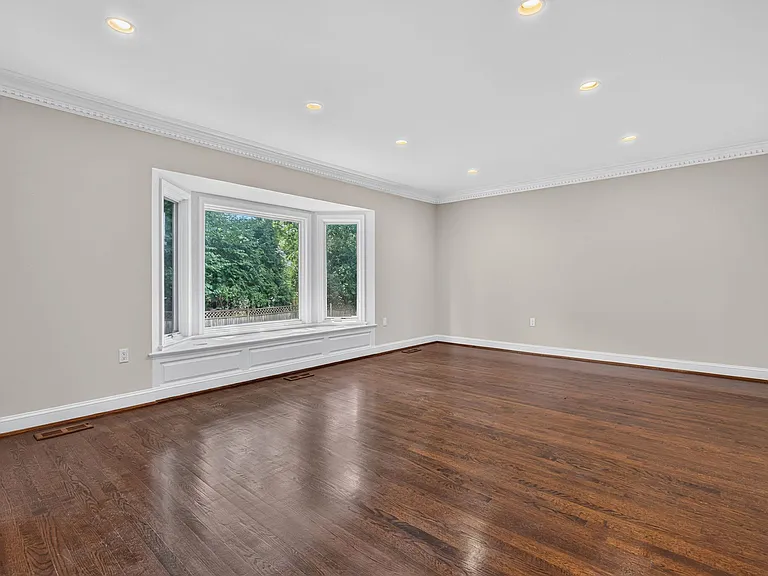 6216 Goodview St — Photo 7