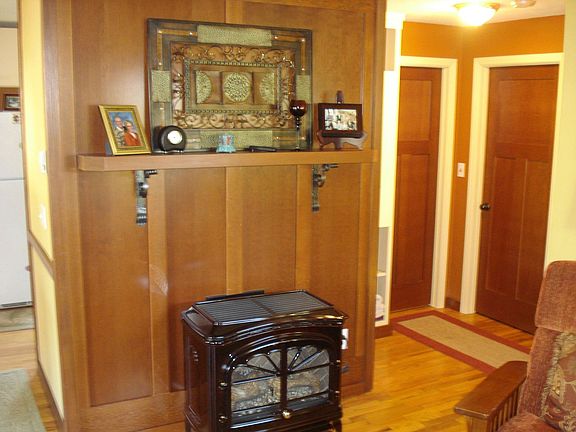 Beautiful gas fireplace, warm custom paint, period doors