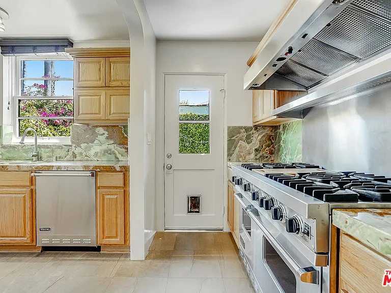 2128 Ashland Ave — Photo 9