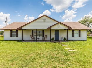 402 Hcr 3241 Rd, Mount Calm, TX 76673