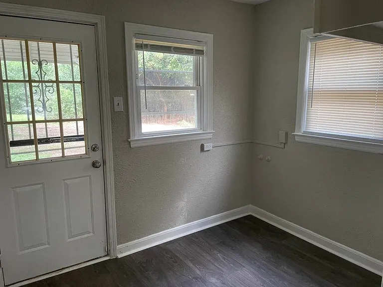 3766 Guernsey Ave — Photo 10