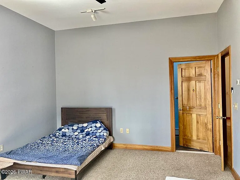 28 Ellen Memorial Ln — Photo 17