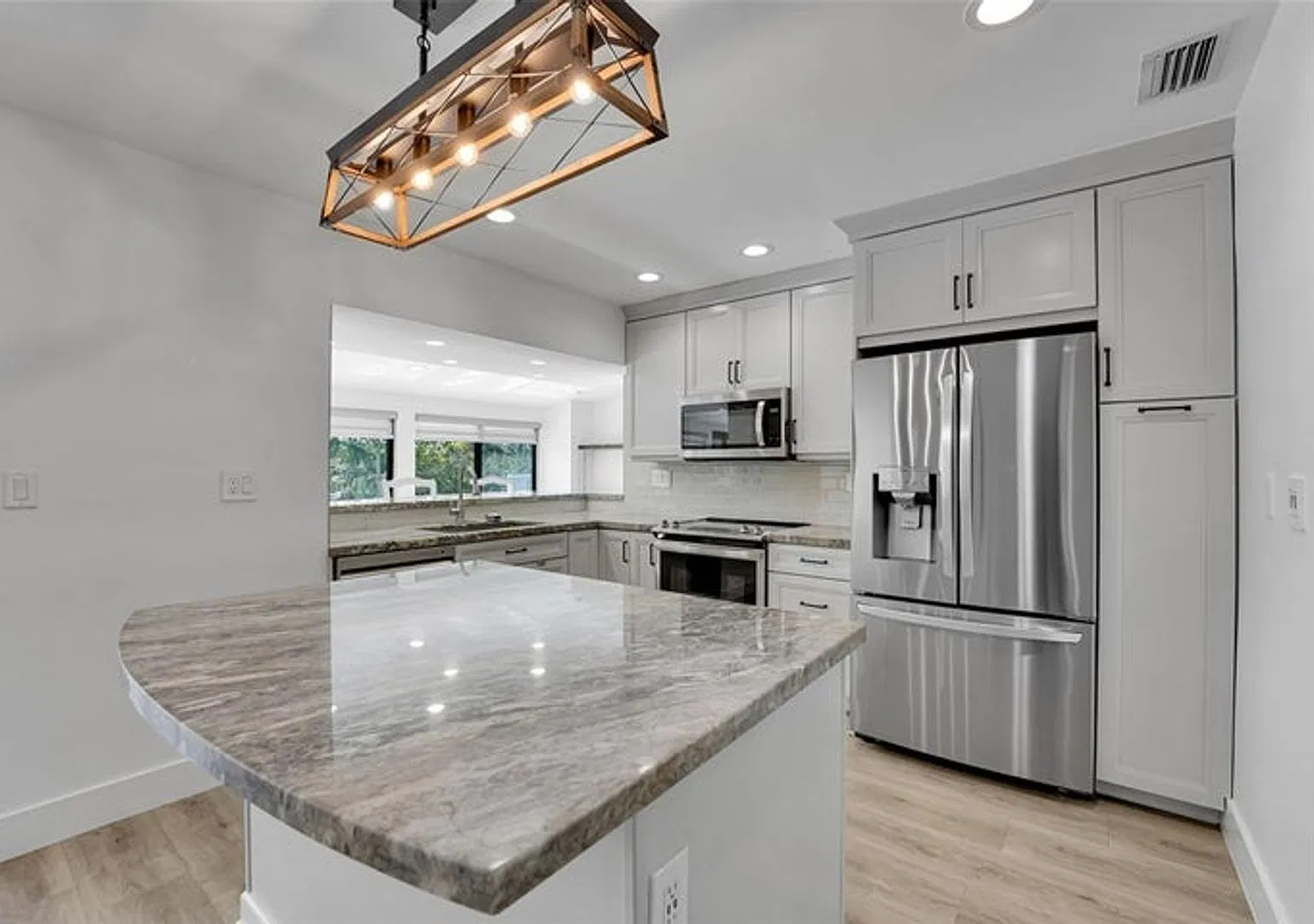 956 SE 10th Court, Pompano Beach, FL 33060 - 9537 — Photo 4