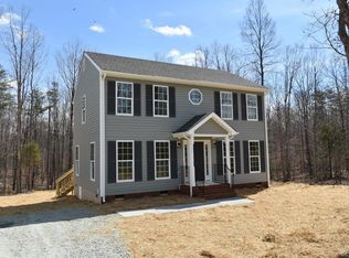 829 Grapevine Rd, Sandston, VA 23150