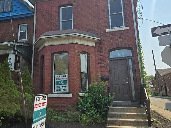 3rd image of 138 Victoria Ave N