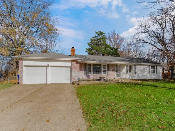 604 SW 4th Ter, Lees Summit, MO 64063