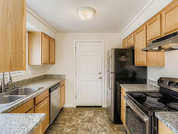 4th image of 5320 SE Hacienda St