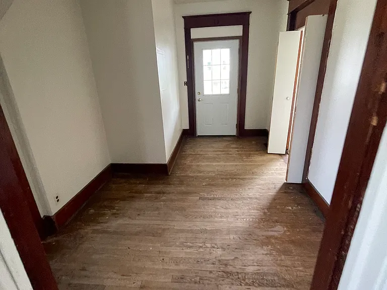 220 Maple St — Photo 3