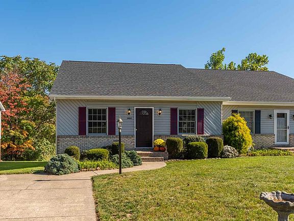 2nd image of 3460 Dawn Dr