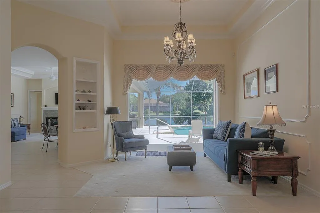4 bed, 3.0 bath, 2846 sqft, $9,000 — Photo 3