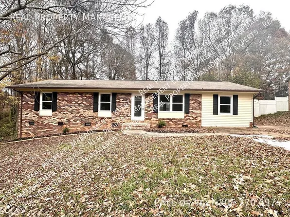702 Ralphs Blvd, Gastonia, NC 28052