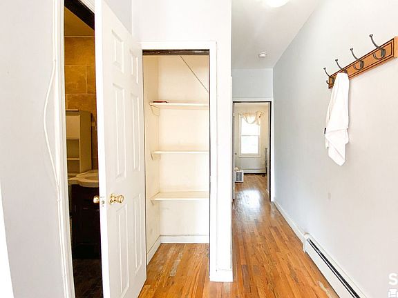 4th image of 107 Putnam Ave #2R