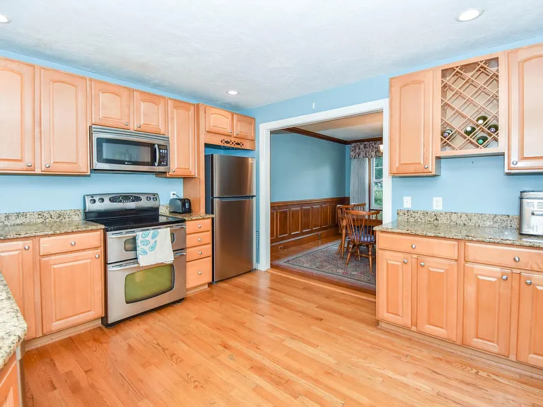 36 Whittier Rd — Photo 18