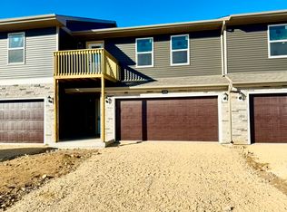 10428 Hawks Pointe Trl, Roscoe, IL 61073