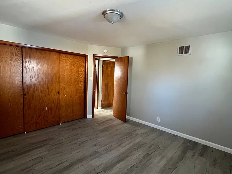 10180 Count Dr — Photo 7
