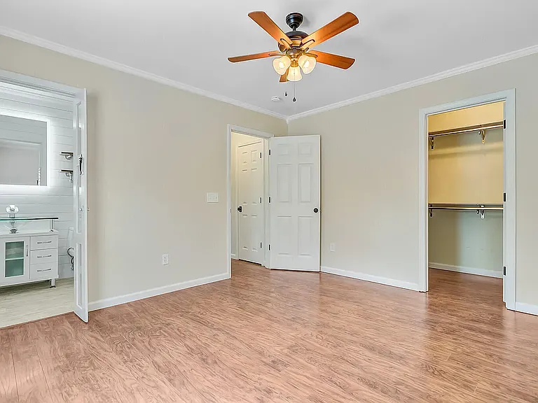 236 Emerald Isle Dr — Photo 21