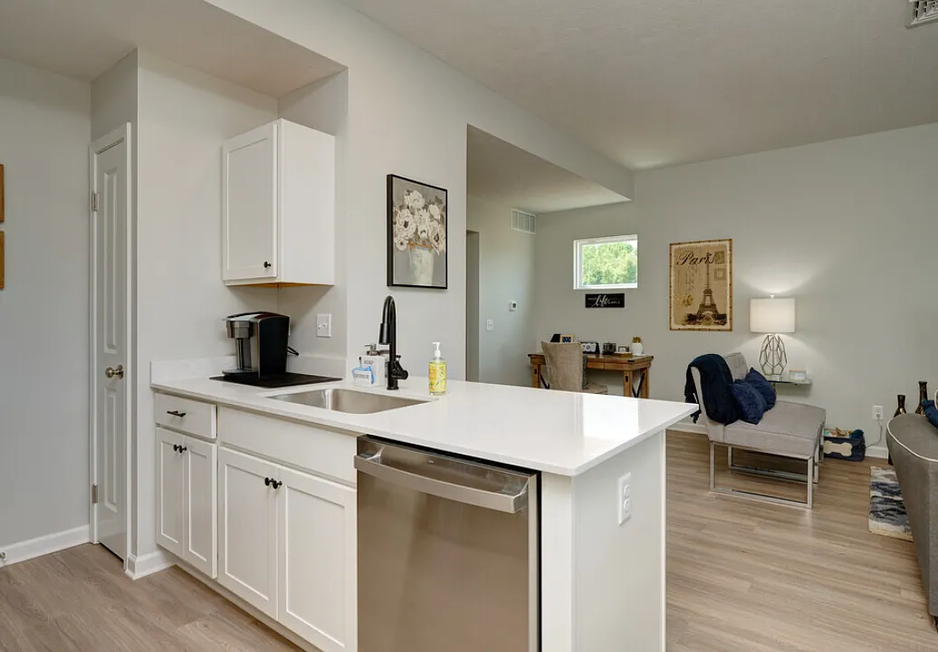 The Townhomes @ Oakridge Glen — Photo 2