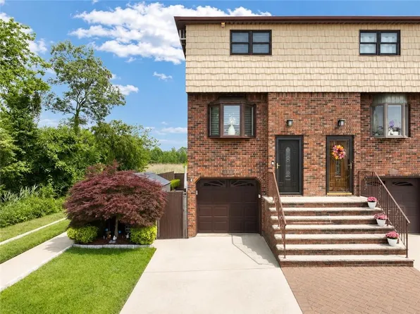 131 Brook Ave, Staten Island, NY 10306