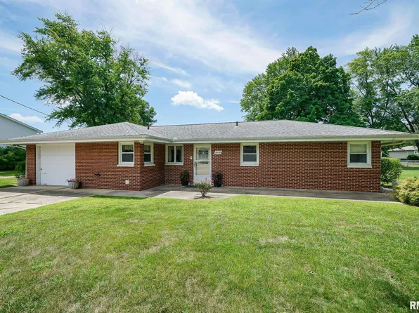 5814 W Fairview Rd, Peoria, IL 61607