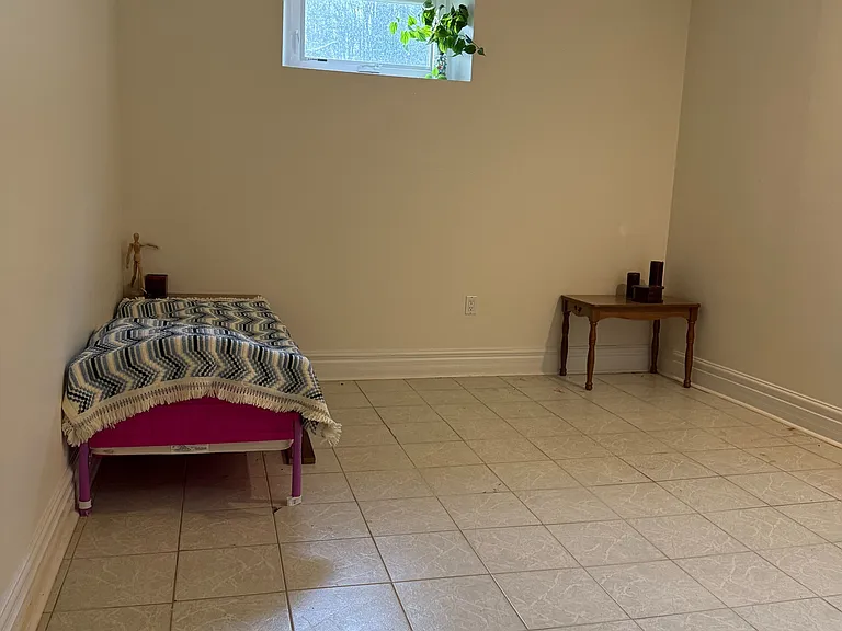 90 Stephanie Blvd — Photo 11