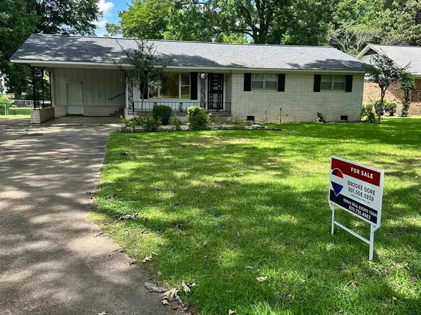 211 Mixon Ave, Marianna, AR 72360
