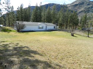 202 Crumbacher Rd, Tonasket, WA 98855