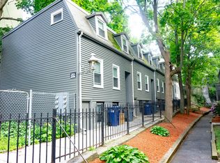 1 Saint James Pl, Roxbury, MA 02119