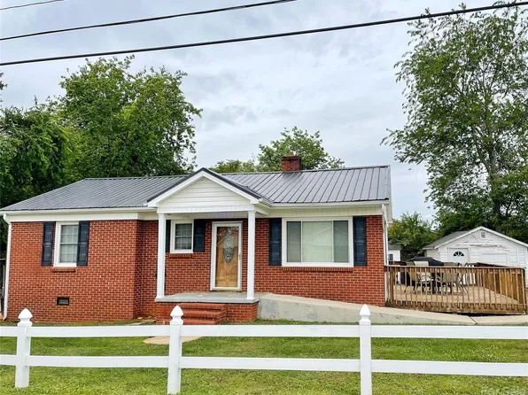 103 Brittain Dr, Morganton, NC 28655