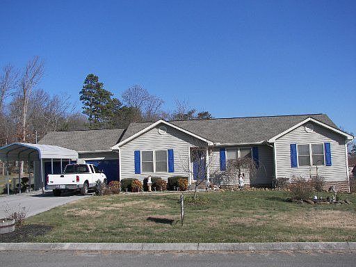 1st image of 654 Emerald Ave