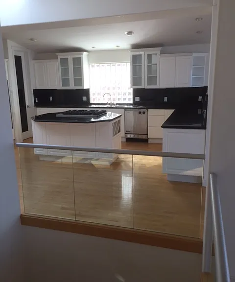 3712 The Strand — Photo 14