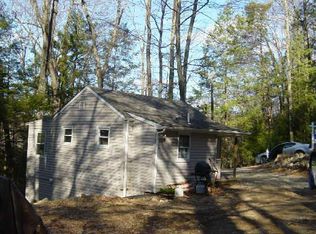 1 Pequot Path, Sandy Hook, CT 06482