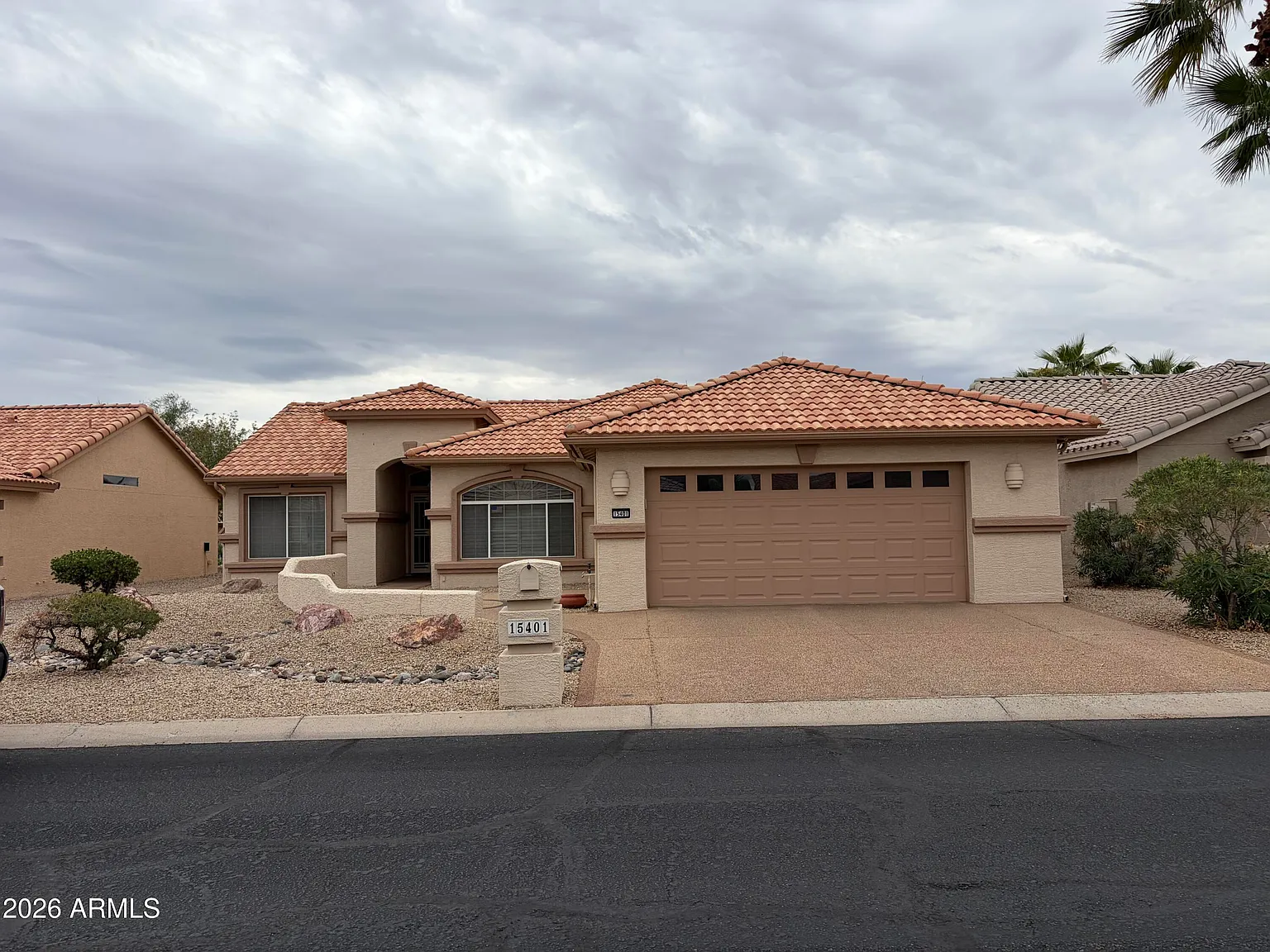 2 bed, 2.0 bath, 1829 sqft, $2,300 — Photo 1