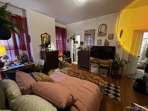 16 Davis Ave #3 Photo 1