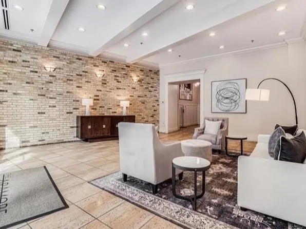 2255 Peachtree Rd NE Unit 820, Atlanta, GA 30309