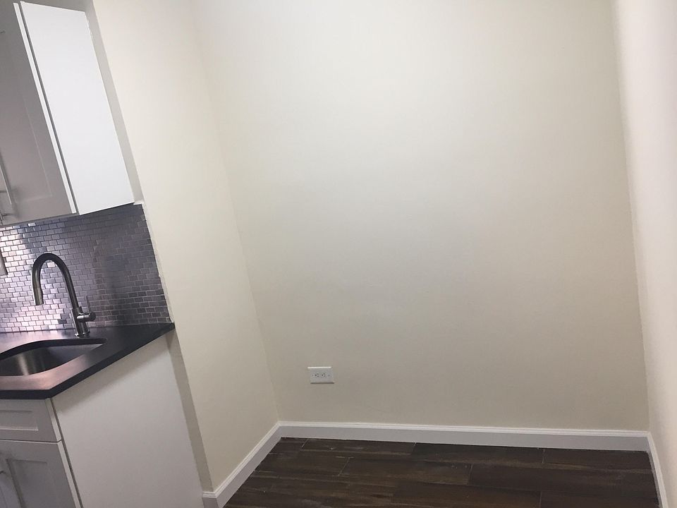 1st image of 14060 Beech Ave APT 1D