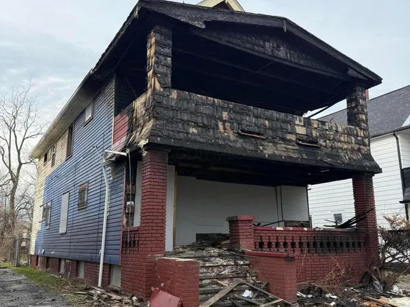 9422 Parkview Ave, Cleveland, OH 44104