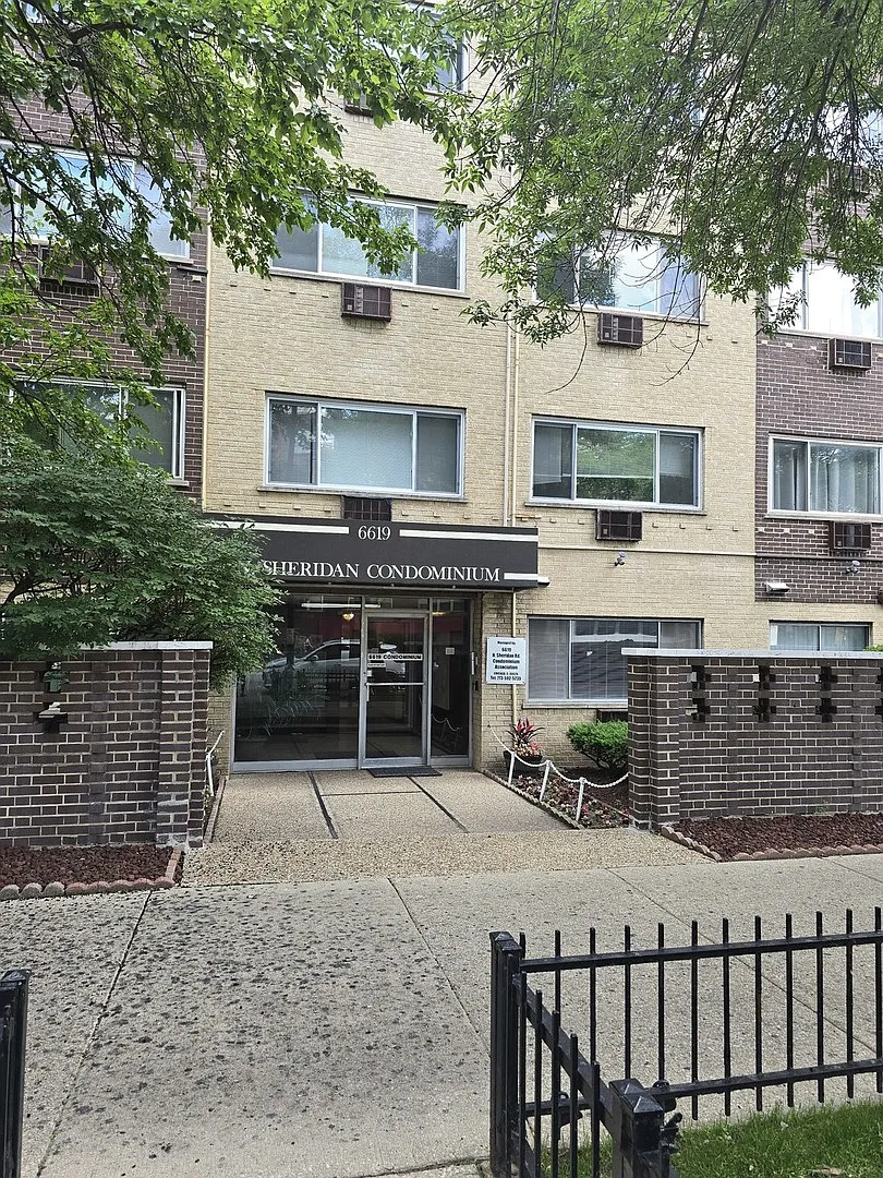 1 bed, 850 sqft, $1,700 — Photo 1