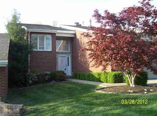 22 Meadow Links Dr, Paducah, KY 42001