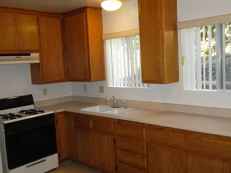 421 Alameda Padre Serra #B — Photo 10