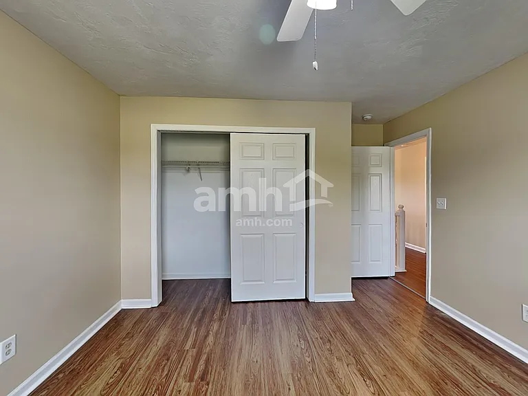 717 Breakers Ln — Photo 16