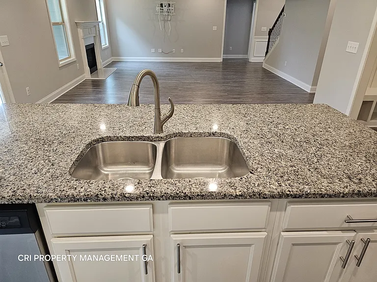 352 Newshaw Dr — Photo 11
