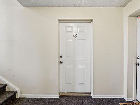 4th image of 49 Kenwood Dr