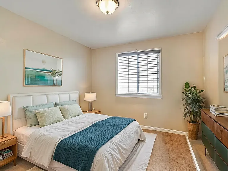4764 W Homeland Dr — Photo 4