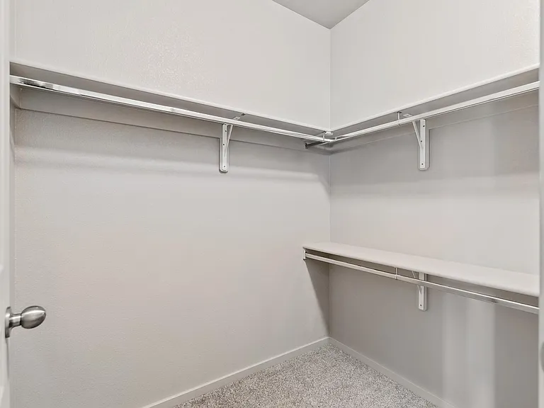 Aspen Creek Apartments — Photo 9